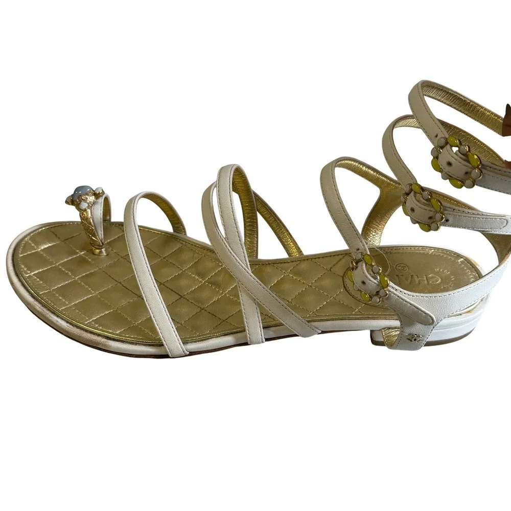 Chanel CC White Leather Strappy Gladiator Sandals Toe Loop Grippiz Jewel 38